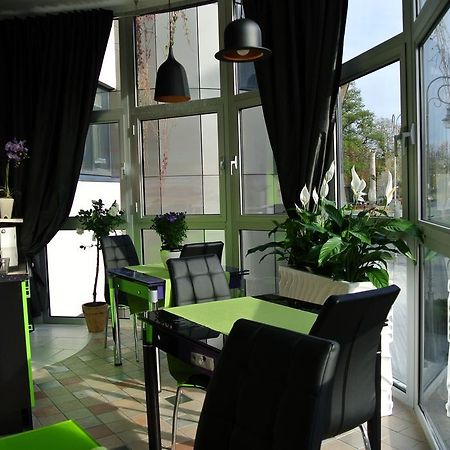Hostel-Art เคียลเซ ภายนอก รูปภาพ