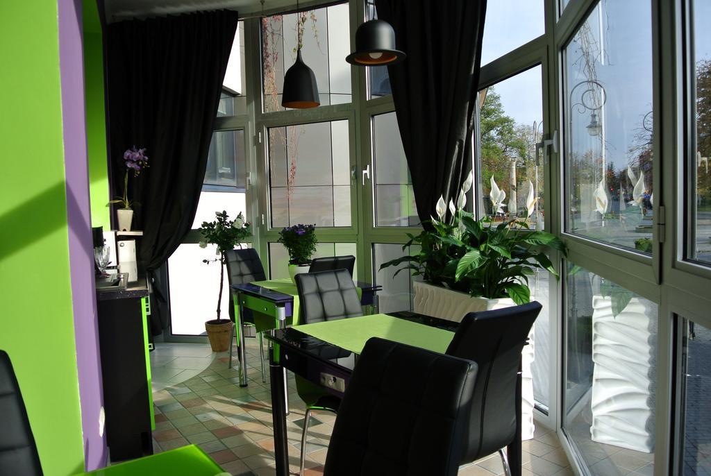 Hostel-Art เคียลเซ ภายนอก รูปภาพ